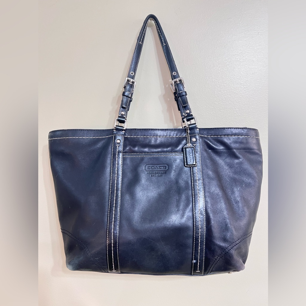 Coach - Black Leather Bag In Pre Loved Condition.